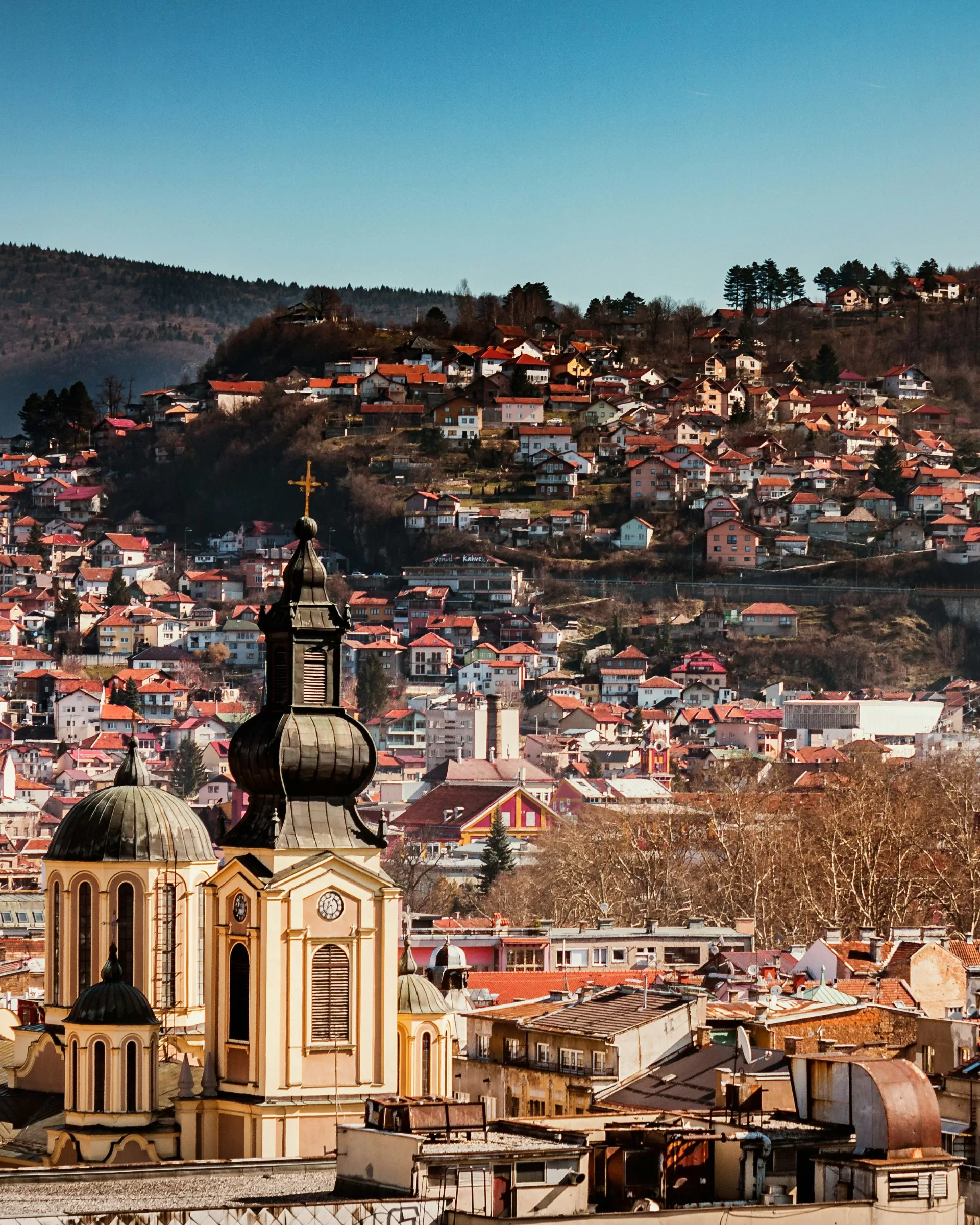 Sarajevo: Balkanlar’da Doğu ile Batı’nın Buluştuğu Şehir